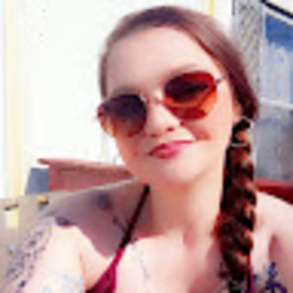 Meet your Posher, Felicia - Picture 1 of 1